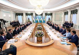 Mirziyoyev va To‘qayev Oliy davlatlararo kengashning birinchi majlisini o‘tkazdi фото