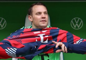 Легендарный вратарь сборной Германии Мануэль Нойер решил