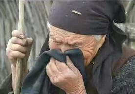 …Олдимга қўлларингизда мен учун арзимаган бўлса ҳам, бирор