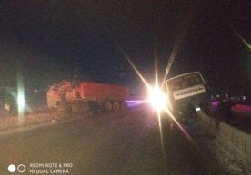 Angrenda 2 ta yuk mashinasi ishtirokida YTH yuz berdi (foto) фото