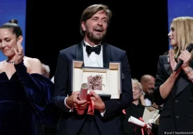 Швед режиссёри Рубен Эстлунд «Қайғу учбурчаги» фильми учун