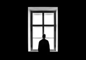 Ёлғизлик ва жамиятдан вақтинча дам олиш — иккита