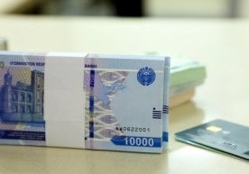 O‘zbekistonda bank kartalariga naqd pul tushirish va
