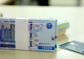 Özbekistan'da banka kartlarına nakit para yatırma ve