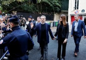Франциянинг собиқ президенти Николя Саркози қамоқдаги илк