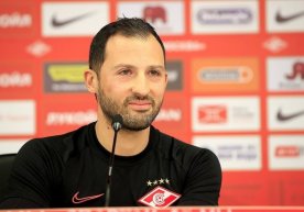 Россия премьер-лигаси 1-туридан ўрин олган