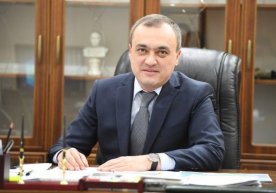 Prezident bir vazirni ishdan oldi фото