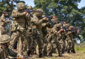 Britaniya Mudofaa vazirligi: 10 000 ukrainalik harbiy tayyorgarlikdan o‘tkazildi фото