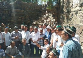 Сўзни нимадан бошлашга ҳайронман. Келинг, шу кунларда