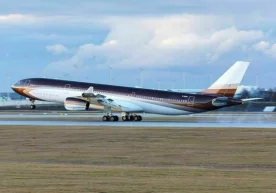 Борт рақами M-IABU бўлган Airbus 340 самолёти И.Каримов