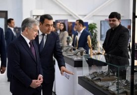 Ўзбекистон Республикаси Президенти Шавкат Мирзиёев хизмат