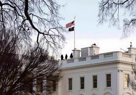 AP journalists denied access to the Oval Office of the White House фото