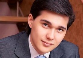 Хонанда Фарруҳ Комилов “s.music.tv” телеканалига берган