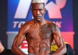 Профессионал бокснинг супер енгил вазн тоифасида IBF
