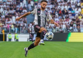 «Ювентус»нинг ўнг қанот ҳимоячиси Жоау Мариу қишки