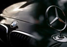 Путин олигархлари BMW ва Mercedes олиши учун икки давлат курашмоқда фото