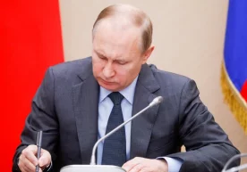 Россия президенти Владимир Путин куч тузилмаларидаги