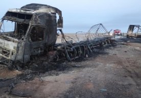 Jasliqda YTH oqibatida 2ta yuk mashinasi yonib ketdi, bir haydovchi vafot etdi фото