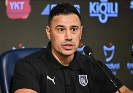 Истанбулнинг «Башақшехир» клуби бош мураббийи Чағдаш Атан
