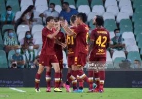 "Roma" himoyachisi Kris Smolling jarohat oldi.