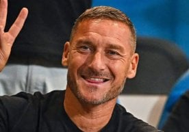 Италиянинг афсонавий футболчиси Франческо Тотти Италия