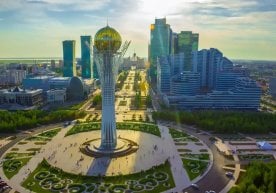 Қозоғистон президенти Қосим-Жомарт Тўқаев АҚШ етакчиси