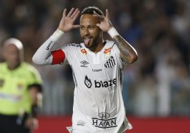 Neymar scored from a corner kick and made 2 assists (video) фото