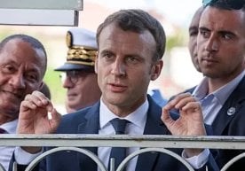 Франция президенти Эммануэль Макрон мамлакатдаги сиёсий