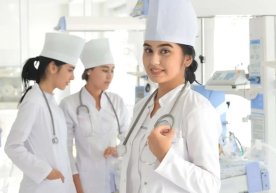 Миграция агентлиги директори ўринбосари Азим Ҳусанов ва