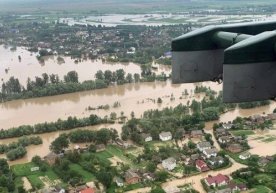 Foto: AFP Karpatdagi suv toshqini Ukraina tarixiga 1998 va