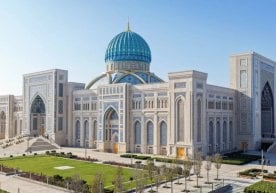 Фото: Президент матбуот хизмати Пойтахтимизда қад