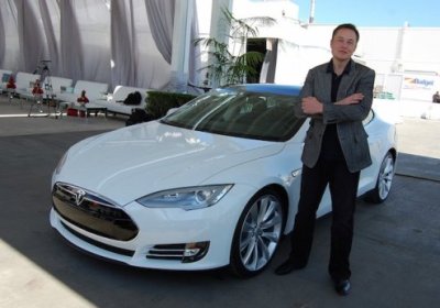 Элон Маск: “Тесла”нинг ҳар бир автомобили мустақил ҳаракатланувчи бўлади фото