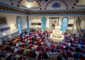 Niderlandiyada masjidlar va musulmonlar maxfiy ravishda kuzatilgan фото