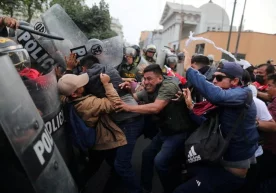 Foto: Reuters Namoyishchilar yangi davlat rahbari Dina