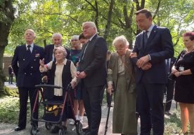 Germaniya prezidenti Varshavada natsistlarning qilmishlari uchun kechirim so‘radi фото