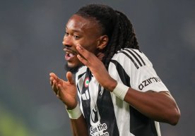 Туриннинг Ювентус клубида тўп сураётган ярим ҳимоячи