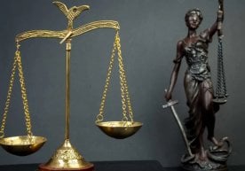 Ўзбекистон Президенти Шавкат Мирзиёев суд тизимини