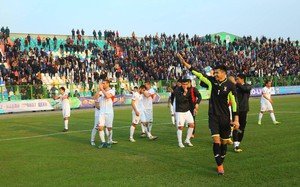 Superliga 2-tur. “Navbahor” super gollari evaziga AGMKdan g‘alabani ilib ketdi (video) фото
