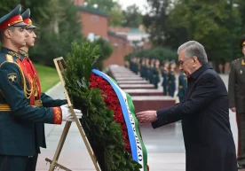 O‘zbekiston prezidenti Shavkat Mirziyoyev Moskvada Kreml