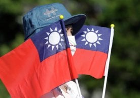 Taiwan civil servants swear they do not have Chinese citizenship фото