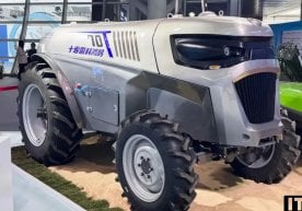 Хитойда илк ақлли электр трактори тақдим этилди фото