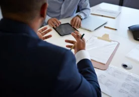 Фото: Getty Images COVID-19 коронавирус пандемияси мавжуд