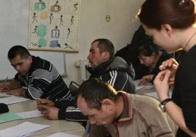 Рус тили имтиҳонидан ўта олмаган мигрантлар сони 10 баробар ошди фото