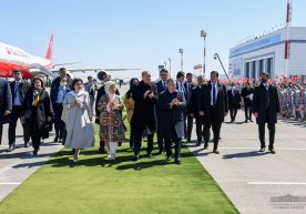 Shavkat Mirziyoyev va Rajab Toyyib Erdo‘g‘on Xorazmga yetib keldi фото