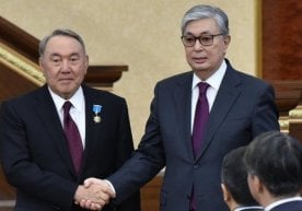 Nur Otan партияси раиси Нурсултон Назарбоев Қосим-Жомарт