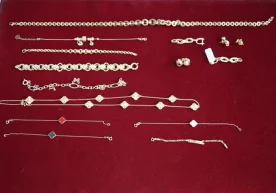 Тошкент халқаро аэропортида божхоначилар заргарлик