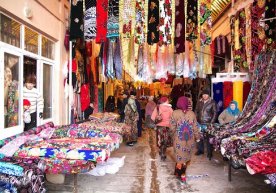 Urgut kiyim-kechak bozoridagi 6 ta do‘konda yong‘in sodir bo‘ldi фото