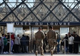 Лувр ички хавфсизлик тизими билан ишончли ҳимоялангани