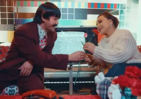 Ўзбекистон халқ артисти Юлдуз Усмонова ва машҳур хонанда