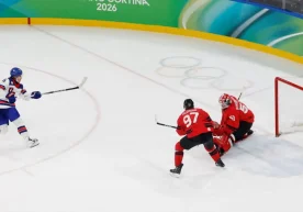 Италияда ўтаётган Олимпиада хоккей баҳслари ҳақиқий кино